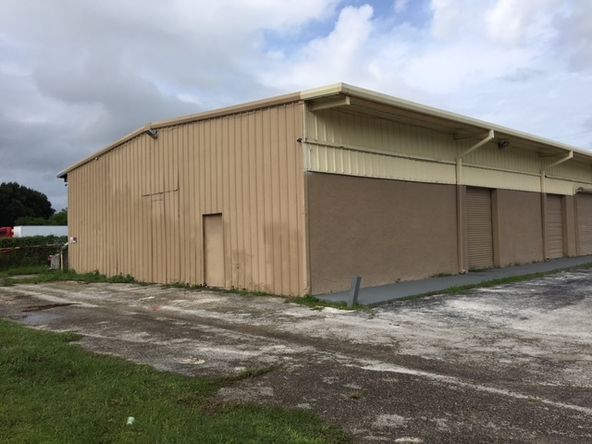 Columbus Broadway Industrial Landing: 6222 East Columbus Drive, Tampa, FL 33619